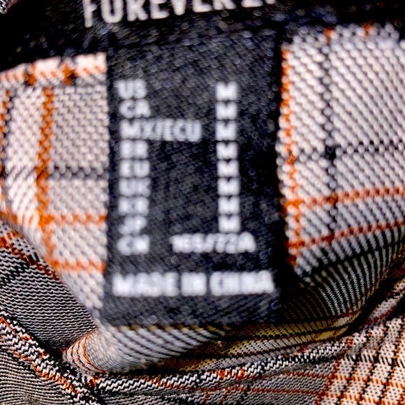 Plaid print mini suspender skirt 🍁 - Picture 3 of 3